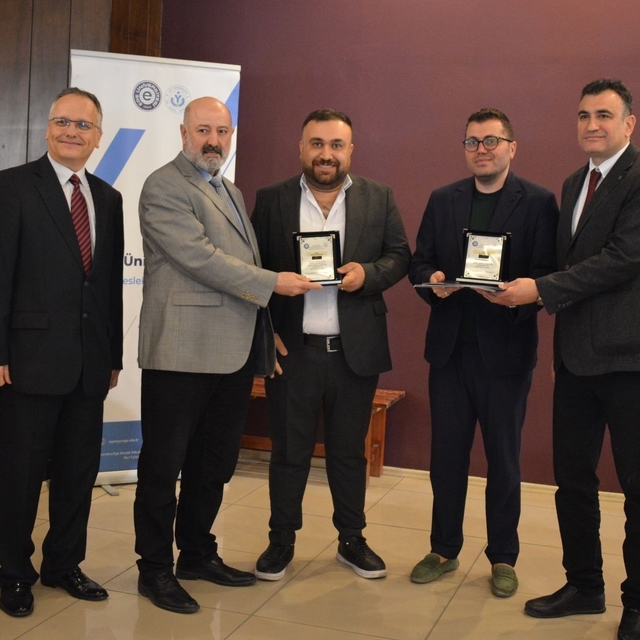 Ege MYO'da öğrenciler projelerini iş dünyasıyla buluşturdu