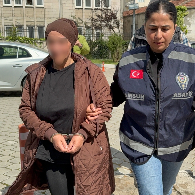 Teyze yeğeninin altınlarını çaldı, 2 gün sonra kendisine araç aldı