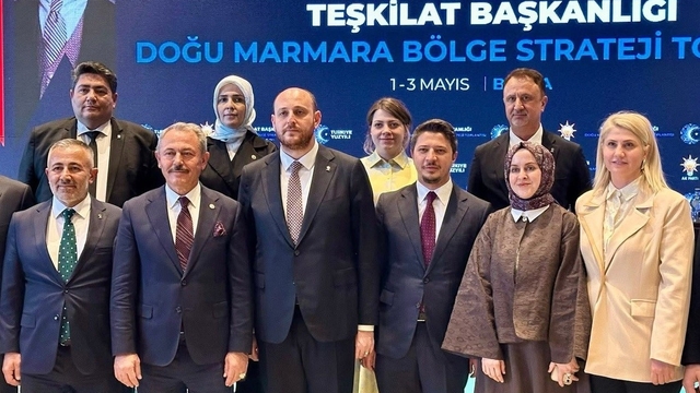 Başkan Yıldırım Doğu Marmara Bölge Strateji Kampı'na katıldı