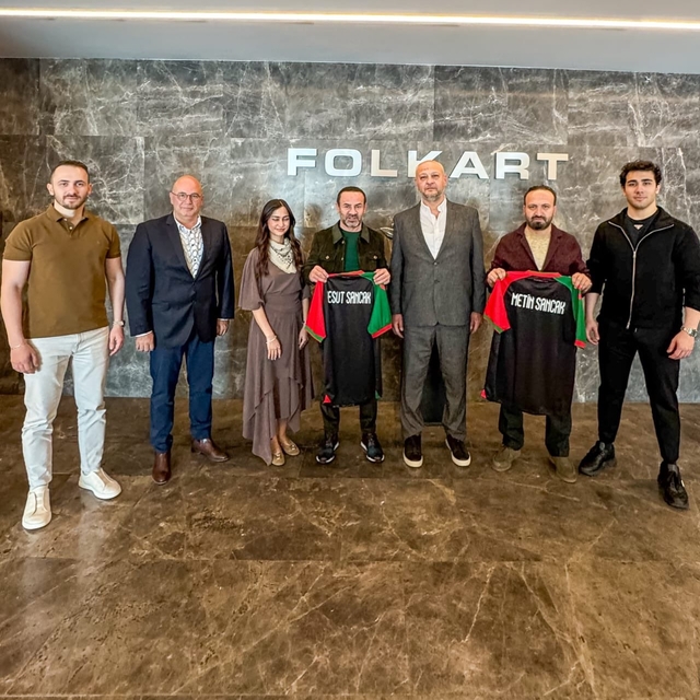 Folkart'tan, Karşıyaka'ya destekler sürüyor