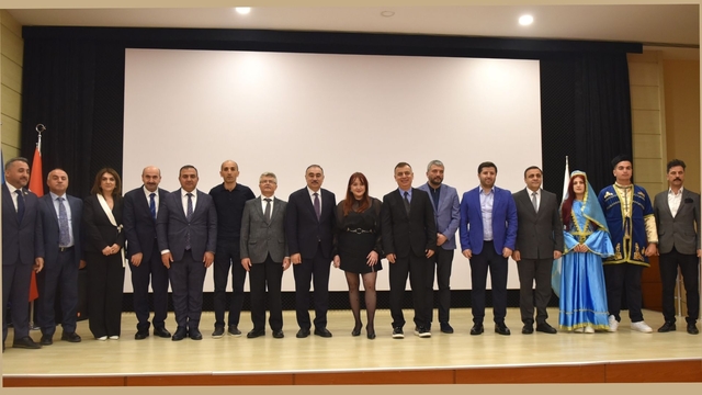 Uluslararası Turan Film Festivali'de "Azerbaycan sineması" konuşuldu
