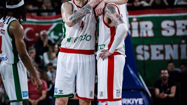 Basketbolda düğüm son maçlara kaldı