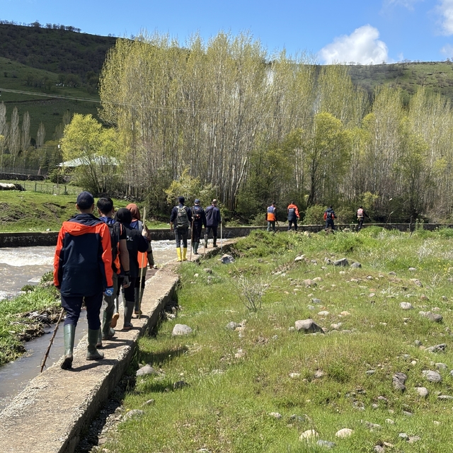 Bingöl'de kayıp emekli öğretmeni 229 personel arıyor