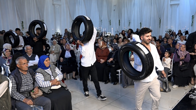Mersin'de damada lastik ve motor yağı taktılar