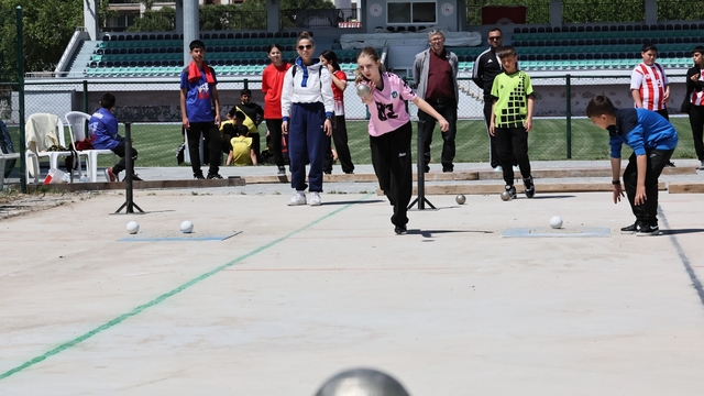 Manisa'da Okul Sporları Bocce Grup müsabakaları başladı