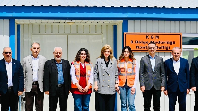 Malatya'da ulaşım yatırımlarına yakın takip
Milletvekili Ölmeztoprak, ikizce, çevre yolu, kavşak ve tünel projelerinde son durumu açıkladı