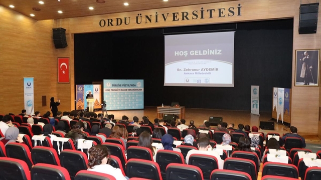 ODÜ'de "Türkiye Yüzyılı'nda Genç Temsili ve Karar Mekanizmaları" konferansı