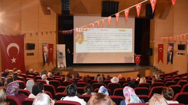 Muratlı'da sağlıklı beslenmenin temel ilkelerin anlatıldı