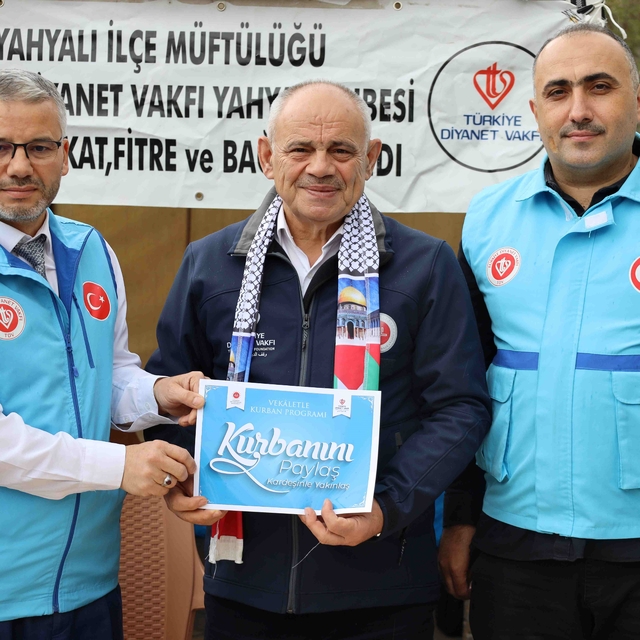 Başkan Öztürk'ten Türkiye Diyanet Vakfı'na vekaletle kurban bağışı