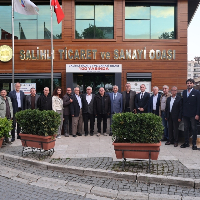 Selendi'nin gölet sorunu ekonomiyi zorluyor