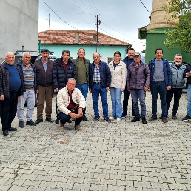 Ereğli'de çiftçiler ilaçlama ve gübreleme konusunda bilgilendirildi