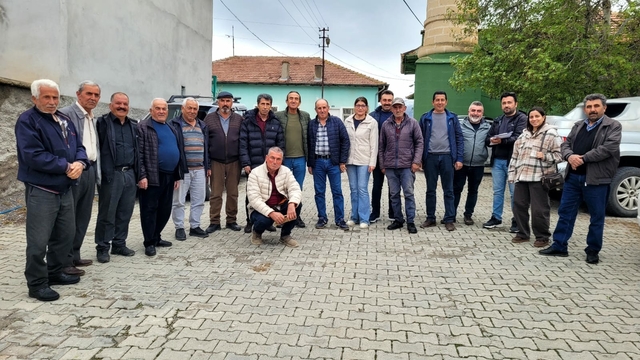 Ereğli'de çiftçiler ilaçlama ve gübreleme konusunda bilgilendirildi