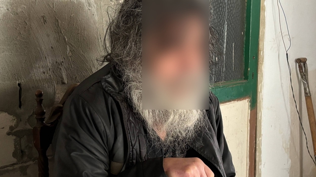 Çöp evin altından dram çıktı: "Bir senedir dışarı çıkmıyorum"
İcradan satılan evinden bir yıldır hiç çıkmamış
Yatırım için aldığı evin son halini görünce hayrete düştü
"Komşular arayıp gelmem gerektiğini söylediler. Geldiğimde ise beyefendinin yaşadığını öğrendim"
