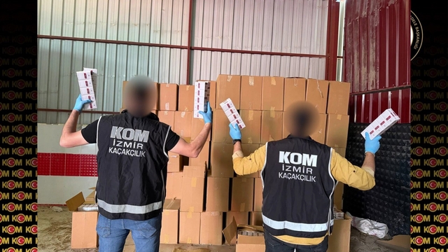 Bornova'da 10 milyon liralık kaçak sigara ve makaron ele geçirildi