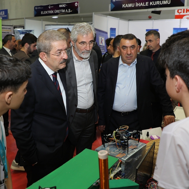 Van TSO Başkanı Takva: "Gençlerimiz iş aramasın, iş kursun"