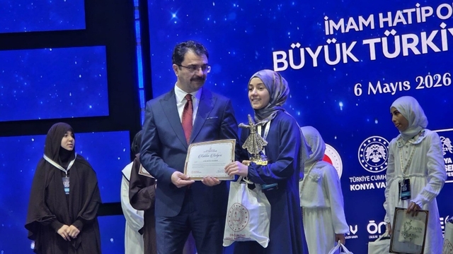 Genç Nida Kur'an-ı Kerim'i Güzel Okuma Türkiye Finalleri Yarışmasında Türkiye 1.'si oldu