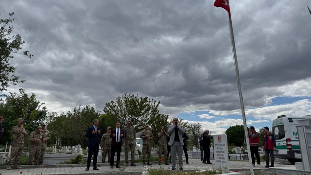 56 yıl sonra bulunan şehit mezarı memleketine taşındı