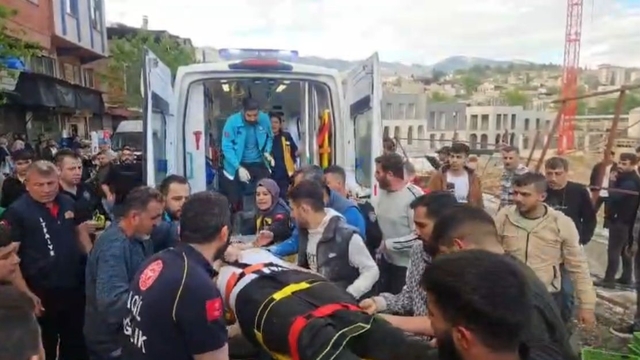 Kahramanmaraş'ta yol çöktü: 1 yaralı
