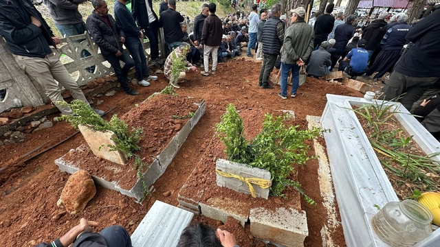 Mersin'de iki kardeşin öldüğü olayda tedavisi tamamlanan anne ile baba taburcu oldu