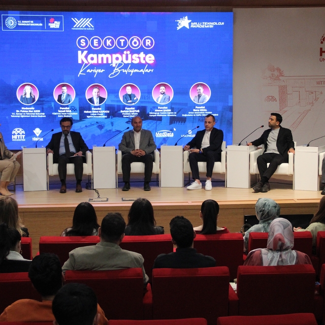 Hitit Üniversitesi'nde sektörün öncüleri öğrencilerle buluştu