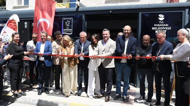 Kuşadası'nda Kent Lokantası hizmete açıldı