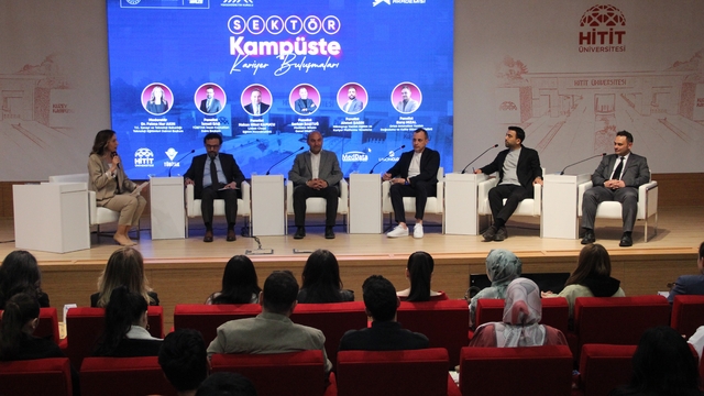 Hitit Üniversitesi'nde sektörün öncüleri öğrencilerle buluştu
