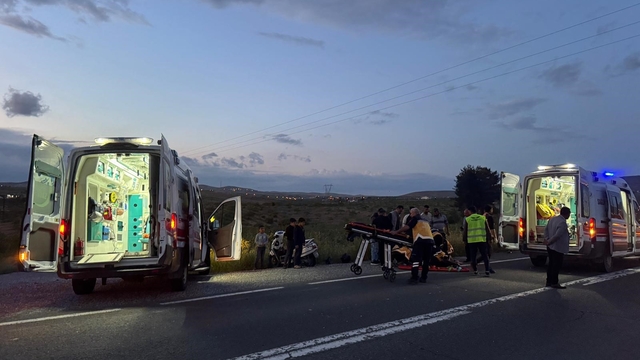 Şanlıurfa'da motosiklet devrildi: Karı-koca yaralandı