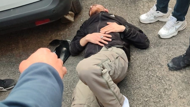 Siirt'te transit araçla çarpışan motosikletli yaralandı