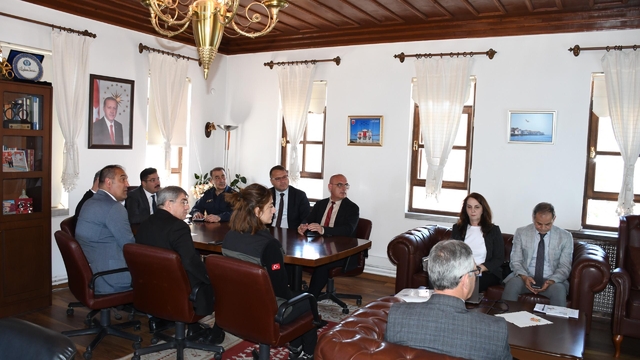 Mudanya'da sahipsiz hayvanlar için koordinasyon toplantısı yapıldı