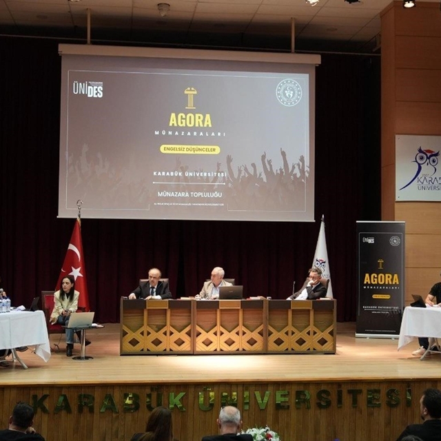 KBÜ'de "Engelsiz Düşünceler" kapsamında münazara etkinliği düzenlendi
