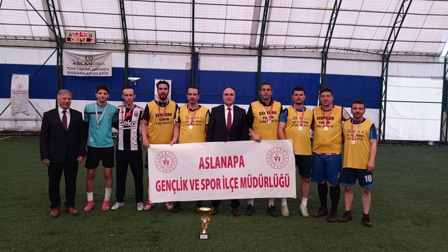Aslanapa'da kurumlar arası futbol turnuvası tamamlandı