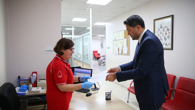 Talasemi hastaları "Biz İyilik Severiz" projesiyle düzenli kan bağışçılarına ulaşıyor