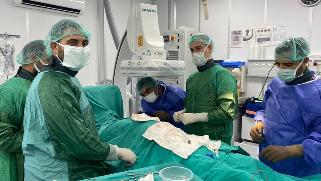 Tarsus Devlet Hastanesi'nde şoklama özellikli kalp pili takıldı