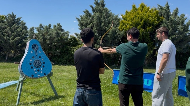 Burhaniye'de üniversiteliler Bahar Şenliğinde coşku yaşadı
