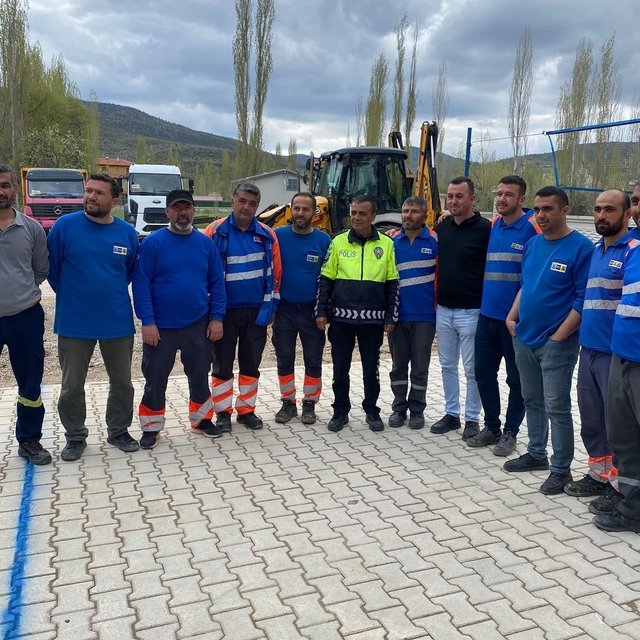 Bozkır'da saha çalışanlarına güvenli trafik eğitimi