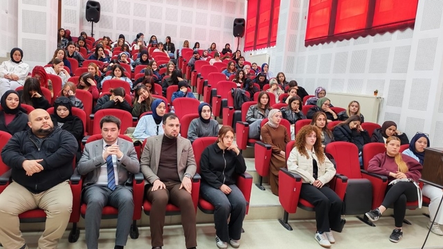 Emet MYO'da Çocuk Gelişimi konferansı