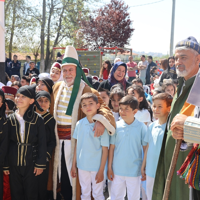 Kırşehir'de hıdrellez coşkusu 3 erenle başladı
Temsili Ahi Evran, Hacı Bekt...