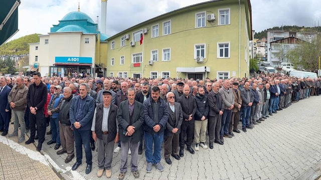 Zihinsel engelli kızına istismar iddiasıyla şikayet için gittiği polis merkezinde fenalaşan anne öldü (2)