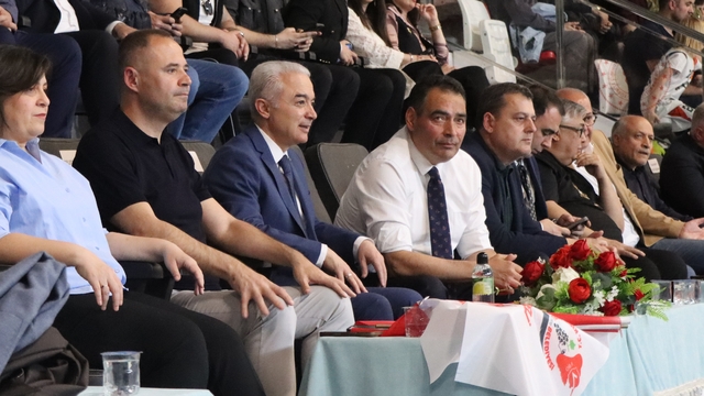 Kırklareli Belediyesi FBO Kadın Basketbol, İstanbul Gençlik Spor'u 61-55 mağlup etti