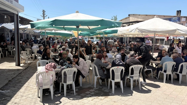 Gördes Sanayi Sitesi'nden 6 bin kişilik hayır yemeği