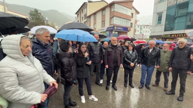 Zihinsel engelli kızına istismar iddiasıyla şikayet için gittiği polis merkezinde fenalaşan anne öldü (3)