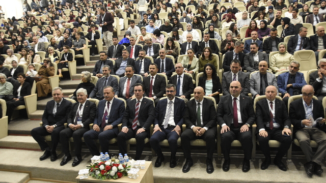 Bitlis'te 1. Uluslararası Sağlık ve Tıp Bilimleri Kongresi başladı