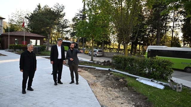 Kartepe'ye yeni mahalle meydanları kazandırılıyor