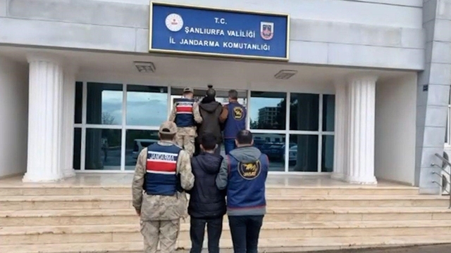 Resmi belgede sahteciliğe 2 gözaltı