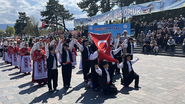 Bolu'da Trafik Haftası çeşitli etkinliklerle kutlandı