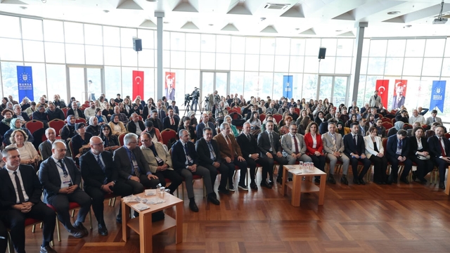 Anadolu'nun seramik kültürü Bursa'da konuşuldu