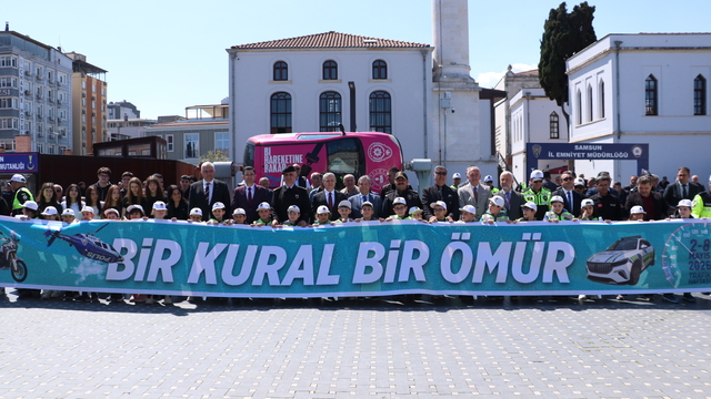 Samsun'da emniyet kemerinin önemi simülatör araçla anlatıldı