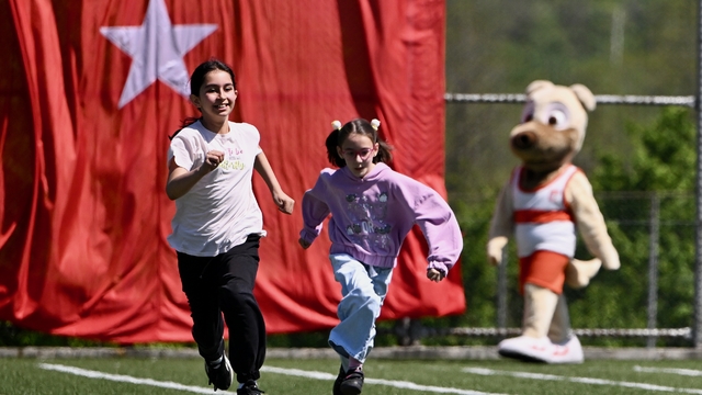 Düzce'de şenliğe katılan çocuklar spor ve eğlence dolu bir gün geçirdi