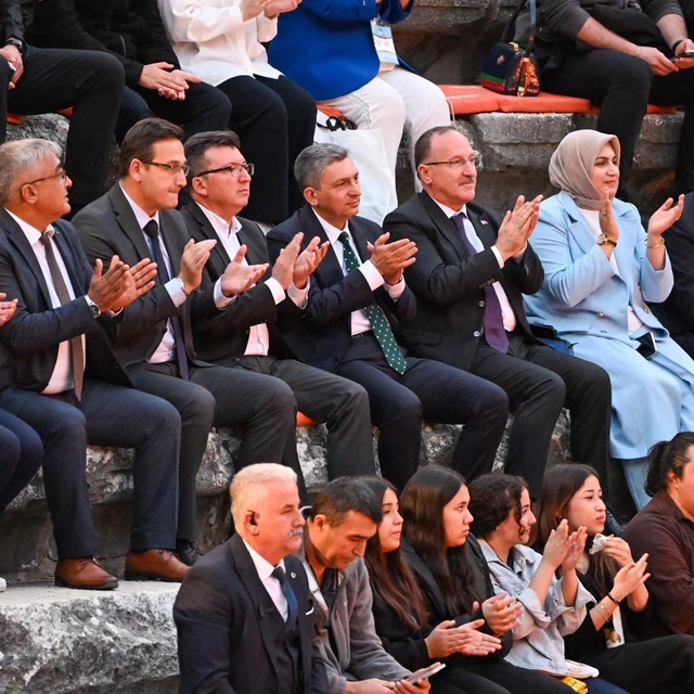 Aspendos'ta "Kökten Geleceğe Maarif Yolcuları" konserine yoğun ilgi
