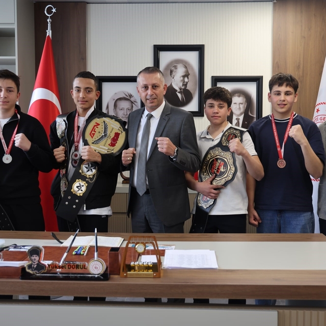 Niğdeli muaythai sporcularından Türkiye dereceleri
